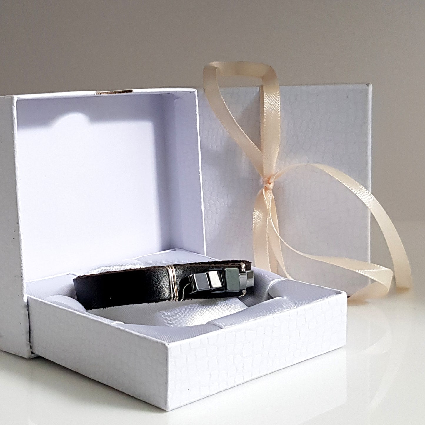 KTC-287 Unisex Bracelet Leather Medium 35%Off