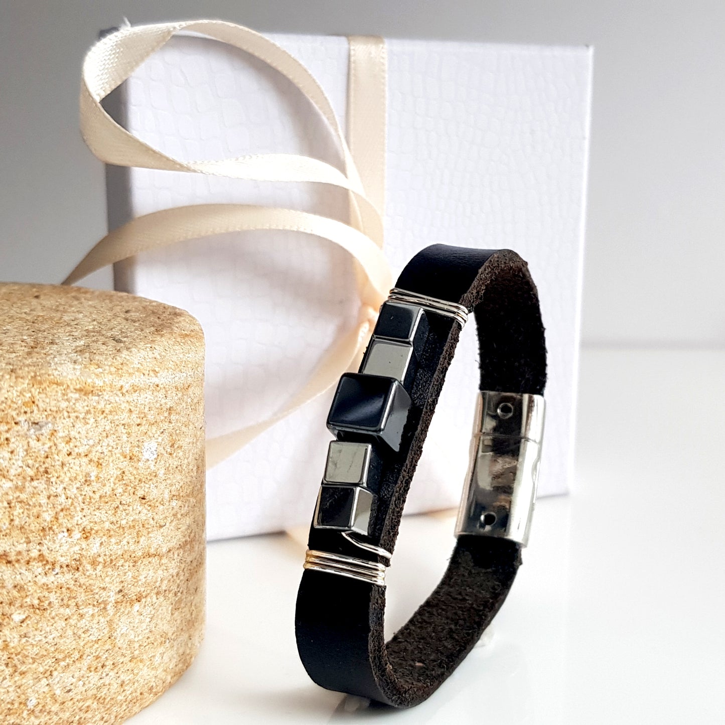 KTC-287 Unisex Bracelet Leather Medium 35%Off