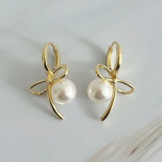 Bowed With Pearl Drop Earrings (US and Canada shipping Only)