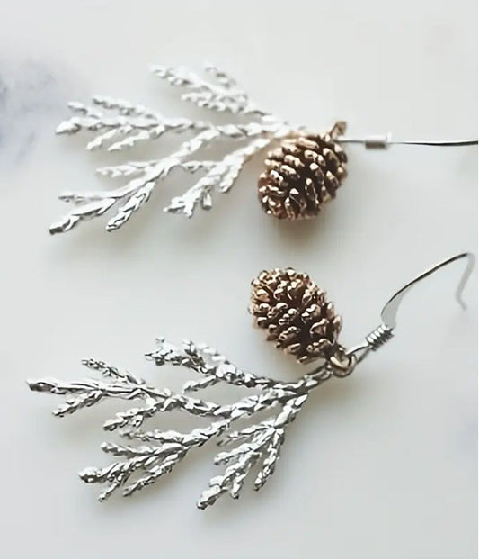 PINECONE AND BRANCH EARRING (US Shipping only)