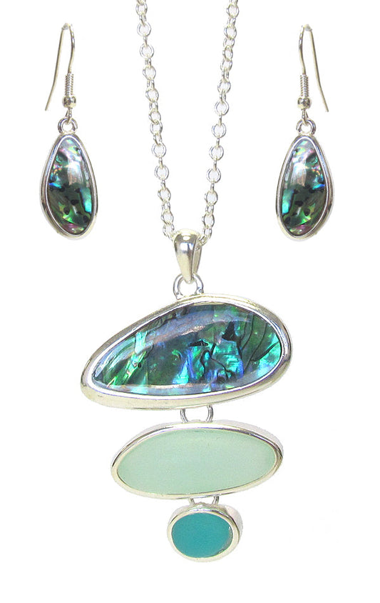 SEA GLASS AND ABALONE PENDANT NECKLACE SET (US Shipping only)
